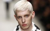 Frakke med pelskrave fra Burberry 